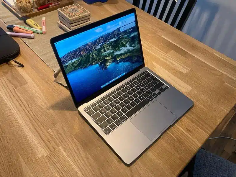 Pourquoi choisir des Macbook reconditionnés pour son entreprise