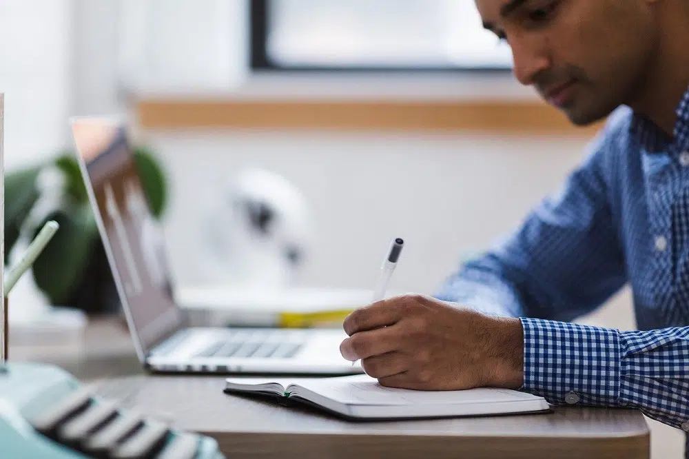 bien choisir un nom de marque pour une startup en informatique